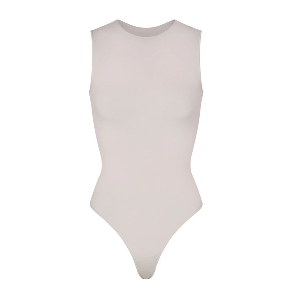 SKIMS essential crewneck sleeveless bodysuit